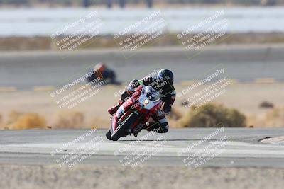 media/Jan-04-2025-Race Pace (Sat) [[691f78c490]]/8-Turn 14 Vested (11am)/
